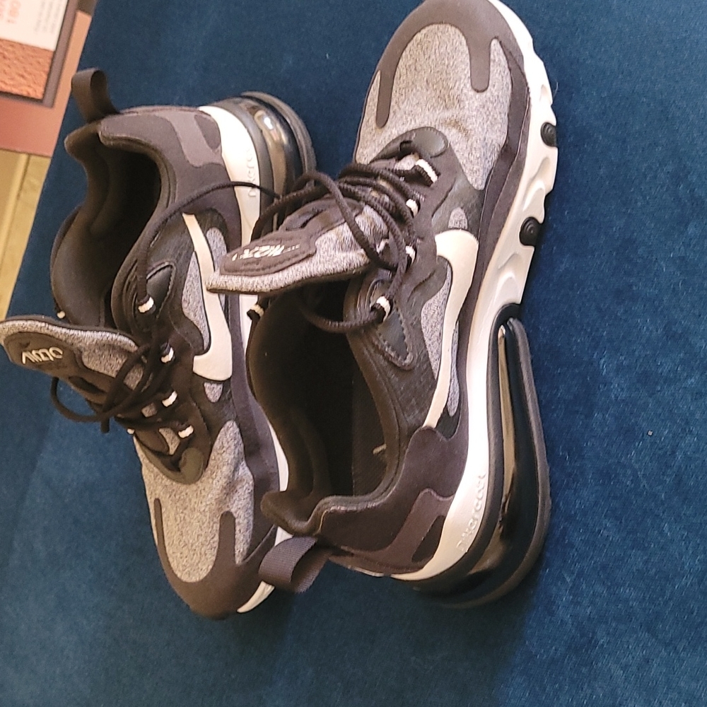 Nike Air  Max 270 - Picture 10 of 16